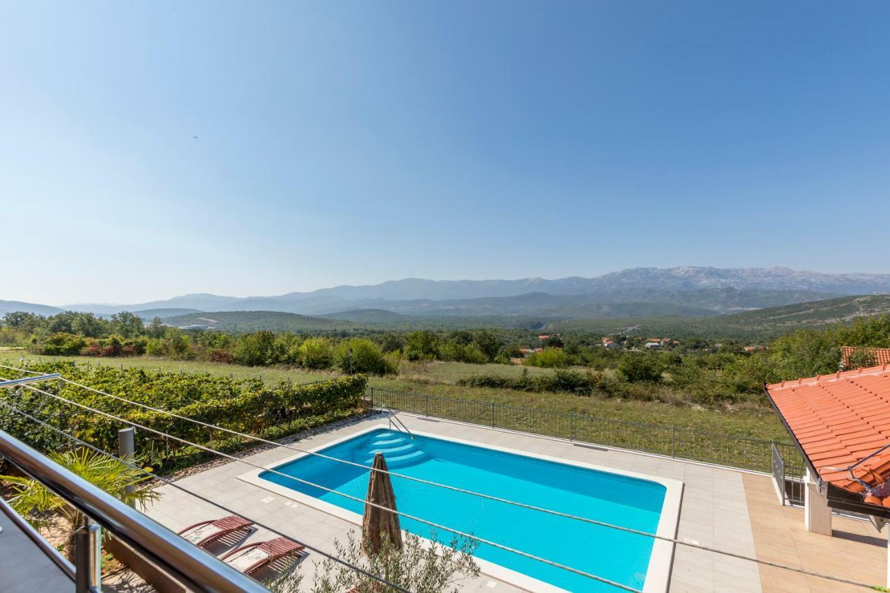 Villa Duje Trilj エクステリア 写真
