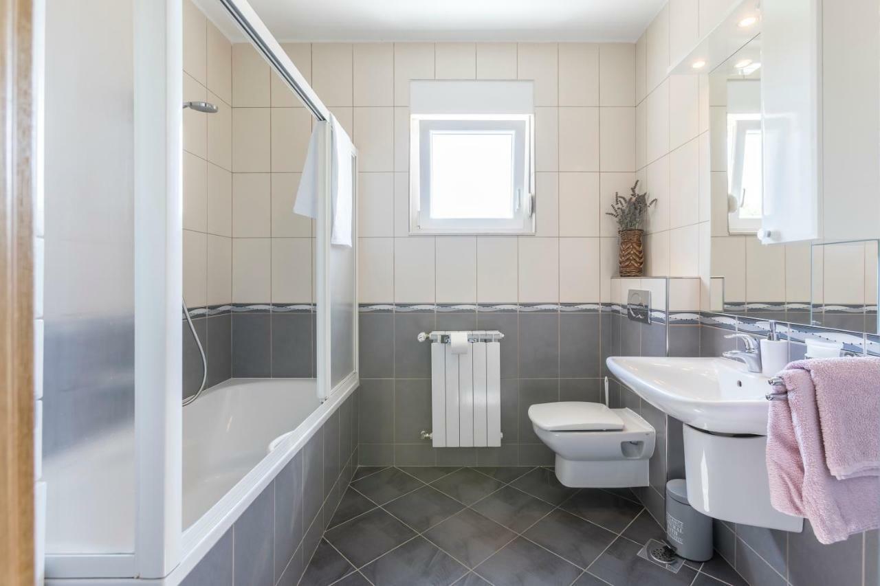 Villa Duje Trilj エクステリア 写真